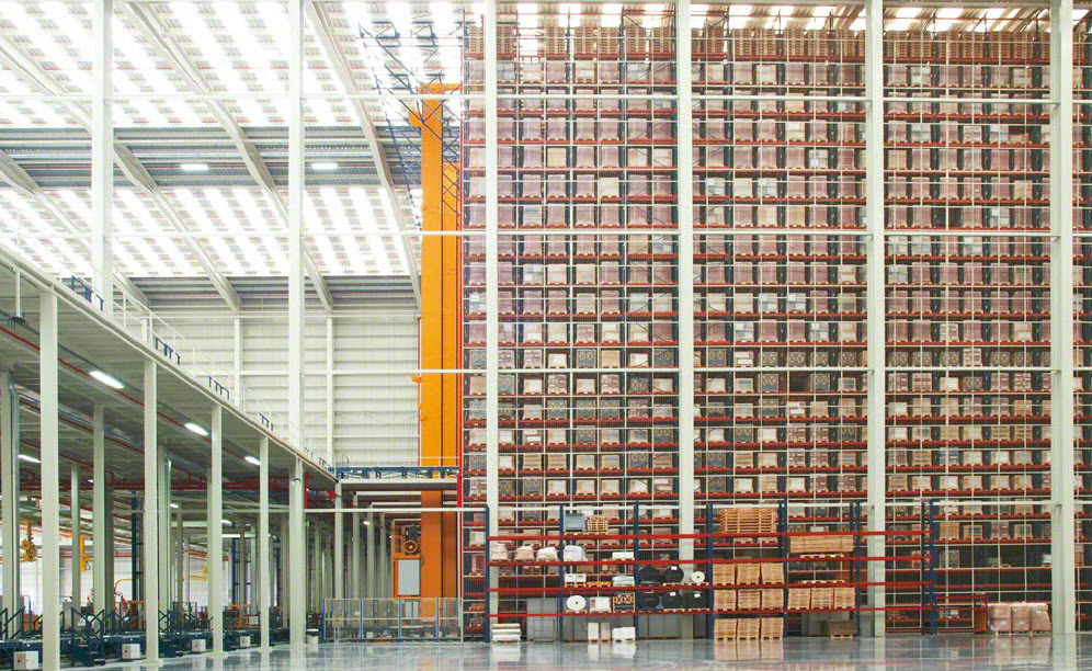 Nowy magazyn ma powierzchnię 7000 m2 i może pomieścić ponad 65 000 palet